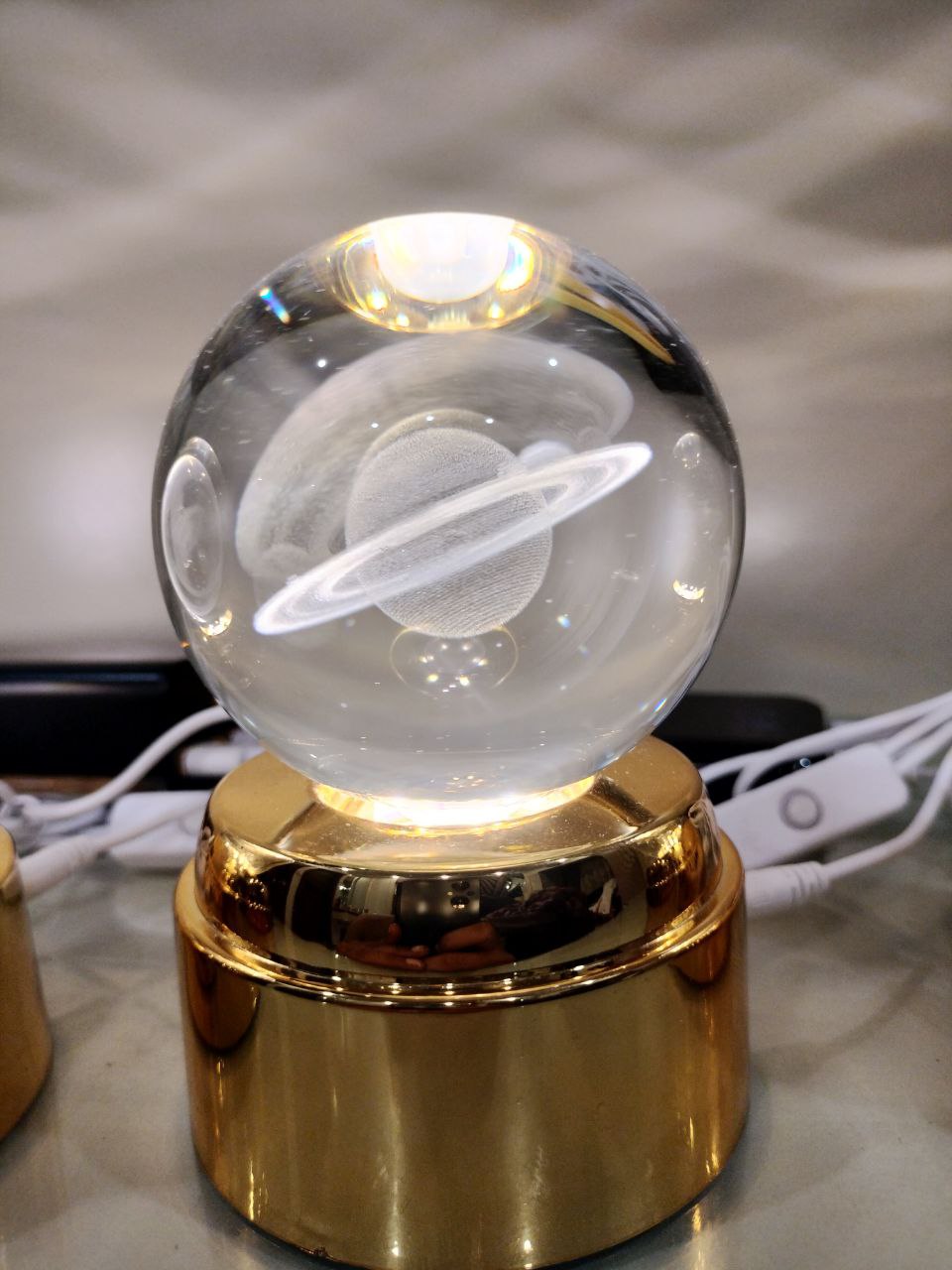 ROTATING CRYSTAL BALL LAMP