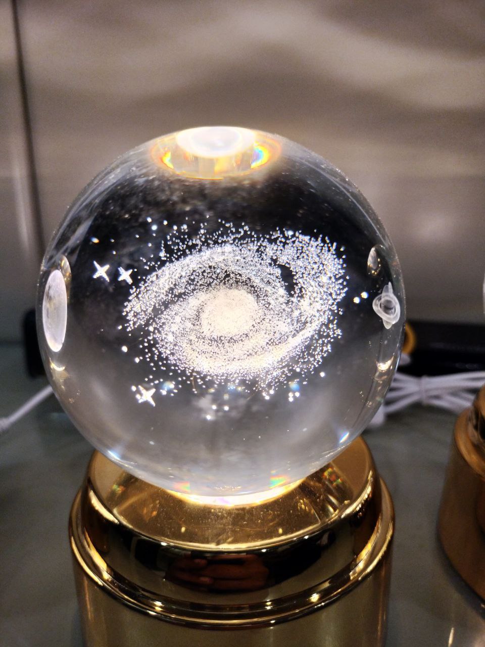 ROTATING CRYSTAL BALL LAMP